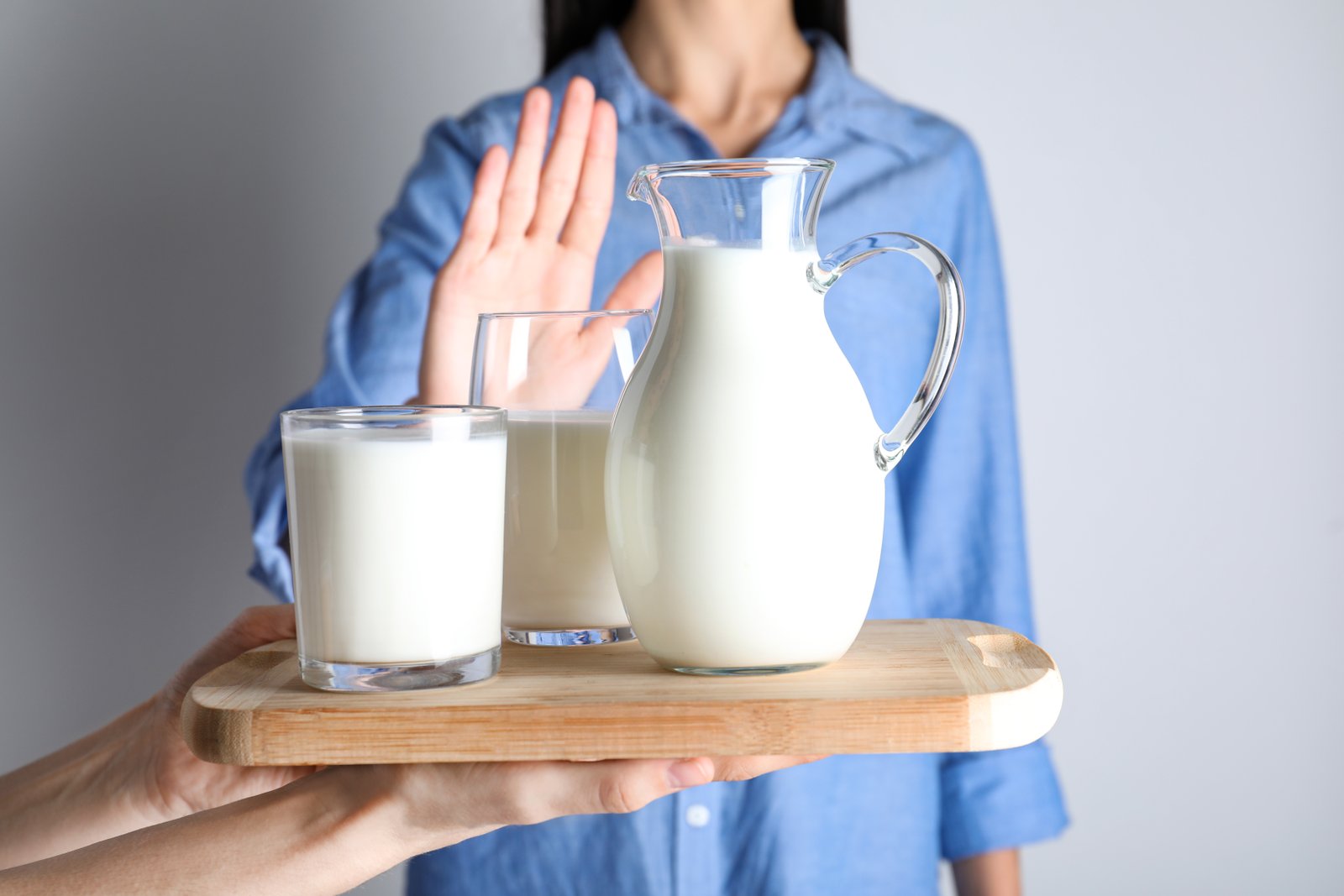 sintomas de intolerância à lactose
