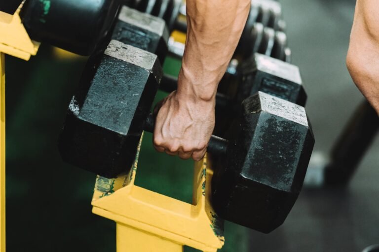 alt= ganho de massa magra por mês quantos kg de músculo é possível ganhar por mês